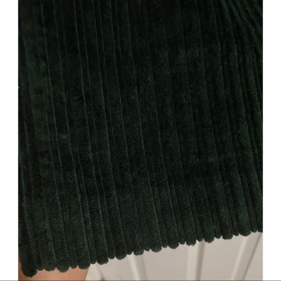 Limited Chinos Pleated Corduroy Forest Green Skort - Picture 6 of 12